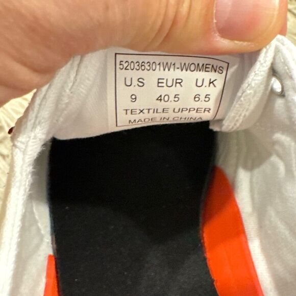 Levi’s sneakers size 9 - Picture 6 of 7